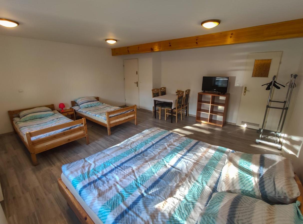 Koniczynka Hotel Sciegny Bagian luar foto