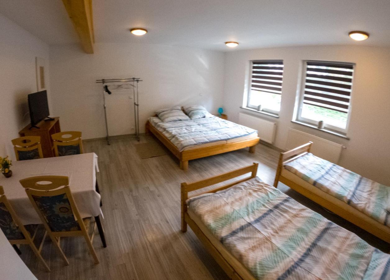 Koniczynka Hotel Sciegny Bagian luar foto